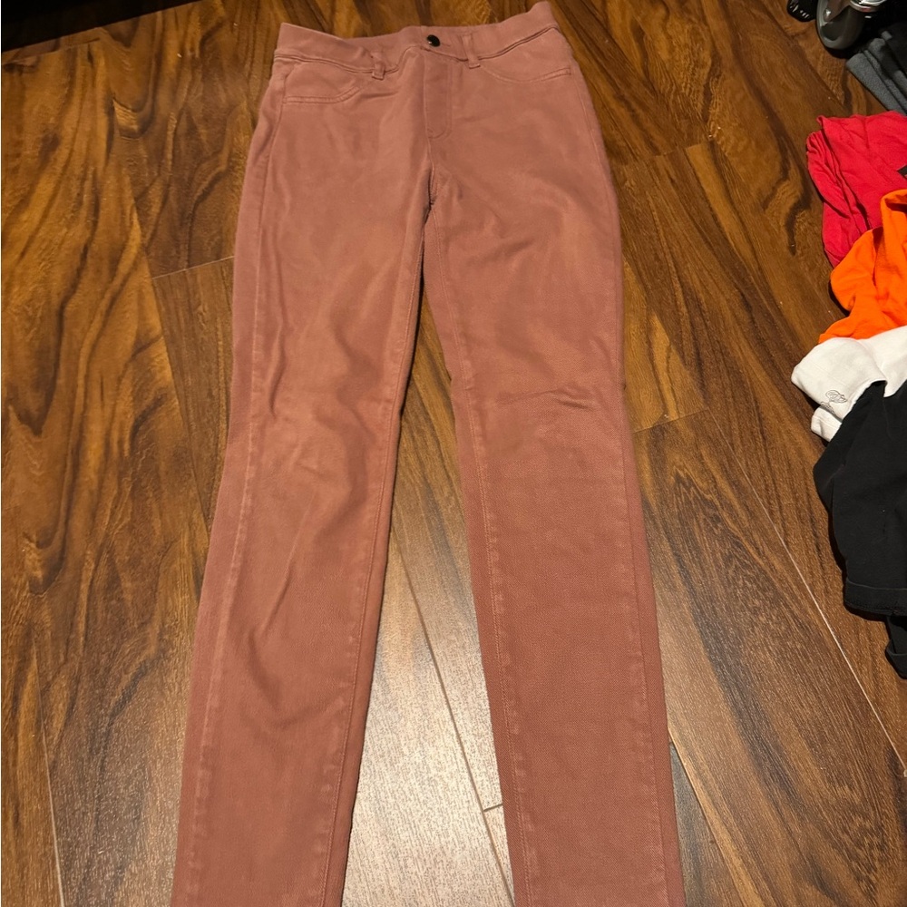 Uniqlo pink pants